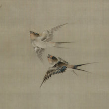 Charger l'image dans la galerie, Swallows and Crabapple Blossoms - With signature Okoku 櫻谷 - Silk - Okoku(?-?) - Japan - Taishō period (1912-1926)
