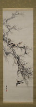 Carica l&#39;immagine nel visualizzatore di Gallery, Imao Keinen (1845-1924) &quot;Un gregge di uccelli in un albero morto&quot; Meiji-taisho era *Imao Keisho (1902-1993) valutò il pezzo e firmò la scatola.
