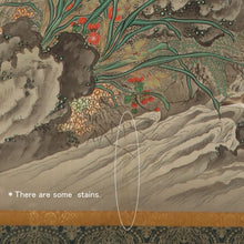 Carica l&#39;immagine nel visualizzatore di Gallery, Tani Bunchu (1823-1876) &quot;Piante da fiore, pavoni e piccoli uccelli sotto un pino&quot; Scrollino sospeso di grandi dimensioni, epoca in ritardo di Edo-meiji
